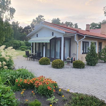 Villa Leonardo ベンツピルス エクステリア 写真