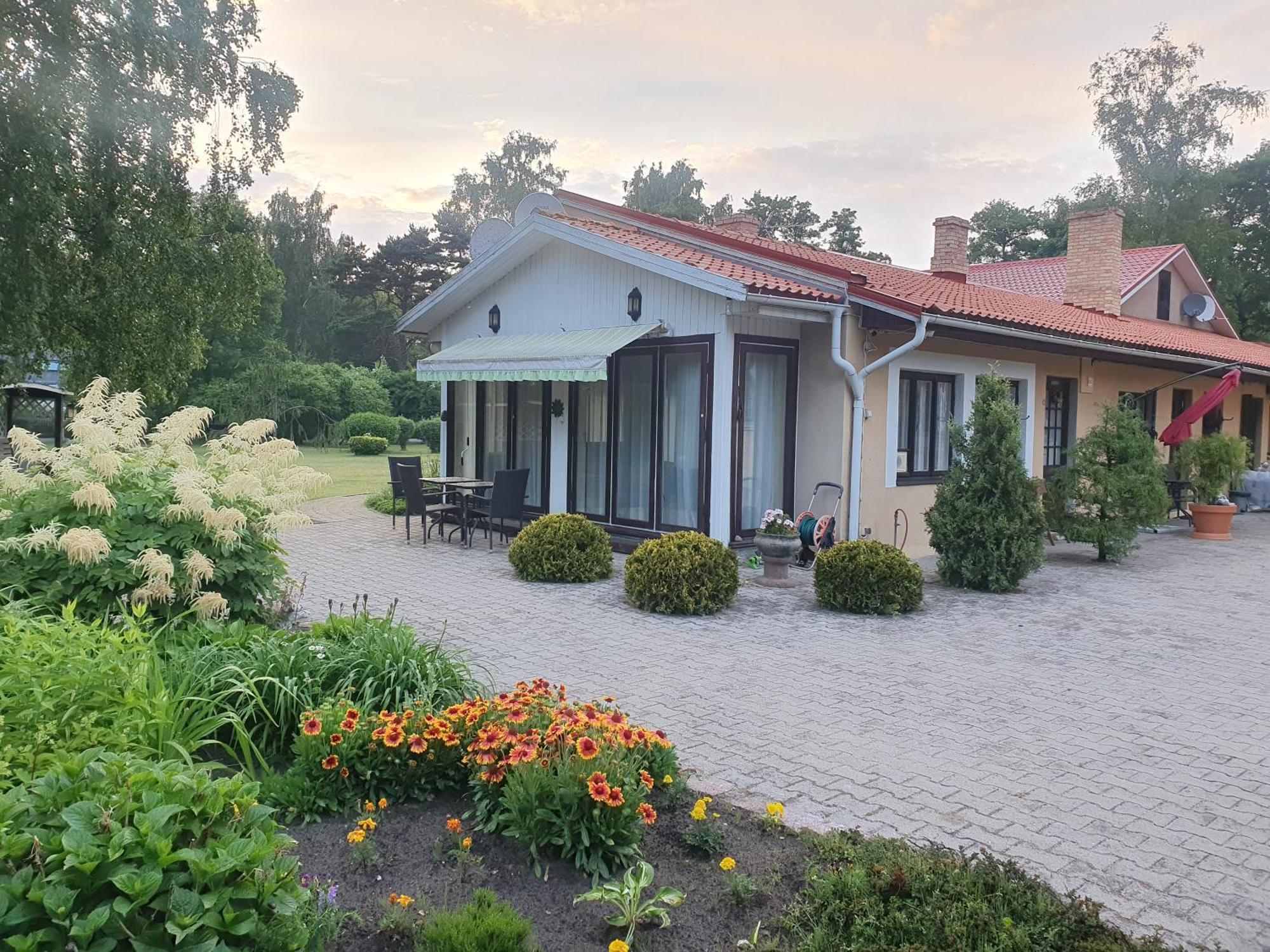 Villa Leonardo ベンツピルス エクステリア 写真